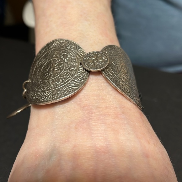 Ottoman Tibetan Turkish round coin silver bracelet. J hook clasp  6-7 inches - Picture 8 of 9